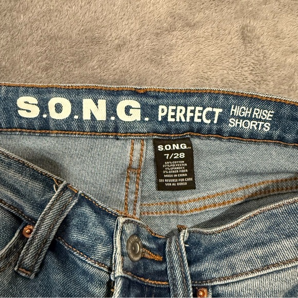 SONG Perfect High Rise Denim Short - Picture 3 of 4